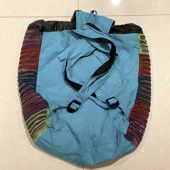 Back pack - Picture 2 of 3